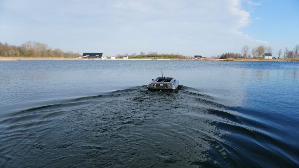GT2 voerboot achterzijde